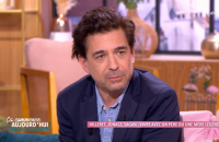 Alexandre Villeret, fils de Jacques Villeret, sur le plateau de "Ca commence aujourd'hui".