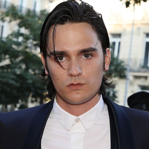 Alain-Fabien Delon aux arrivées de la 10ème édition du "Global Gift Gala" à l'hôtel Four Seasons George V à Paris, le 3 juin 2019. © Denis Guignebourg/Bestimage  Celebrities arrive at the 10th edition of the "Global Gift Gala" held at the Four Seasons George V Hotel in Paris. June 3rd, 2019. 