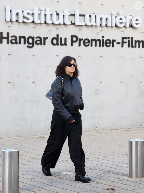 Camélia Jordana - I.Huppert a dirigé le tournage de la reproduction du film documentaire muet de 1895 par le regretté cinéaste français Louis Lumière « La Sortie de l'usine Lumière à Lyon » dans le cadre de la 16ème édition du Festival Lumière de Lyon, France, le 19 octobre 2024. © Dominique Jacovides/Bestimage  Isabelle Huppert attends the Re-production Of Silent Documentary Film Directed In 1895 By Late French Filmmaker Louis Lumiere during the 16th Film Festival Lumiere In Lyon on October 19, 2024 in Lyon, France. 