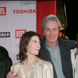 Alain-Fabien Delon, Anne Uderzo, Alain Delon et Anouchka Delon - Première d'"Astérix aux Jeux Olympiques" au cinéma Gaumont Champs Elysées