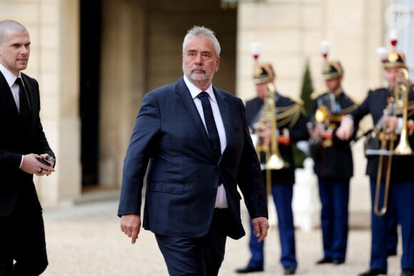 Luc Besson au dîner d'Etat en l'honneur du président chinois Xi Jinping et de sa femme la Première Dame Peng Liyuan au palais présidentiel de l'Elysée à Paris, France, le 6 mai 2024. © Cyril Moreau/Bestimage 