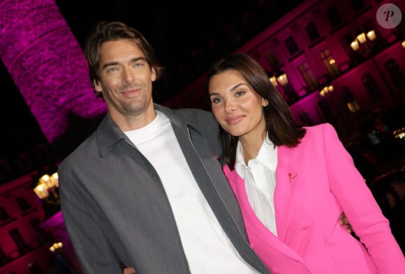 Aujourd'hui était un jour spécial pour la fille de l'ancien nageur : son anniversaire !
Camille Lacourt et sa compagne Alice Detollenaere - Lancement de la campagne Octobre Rose 2024 sur la Place Vendôme à Paris le 30 septembre 2024, autour d'un spectacle magique et émouvant, mettant en scène des femmes concernées, mis en scène par Amir pour le coup d'envoi de la campagne annuelle de lutte contre les cancers du sein. © Coadic Guirec/Bestimage