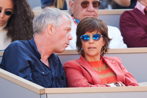 Julien Arnaud et Nathalie Renoux en tribunes lors des Internationaux de France de tennis de Roland Garros 2023 à Paris, France, le 2 juin 2023. © Moreau-Jacovides/Bestimage 