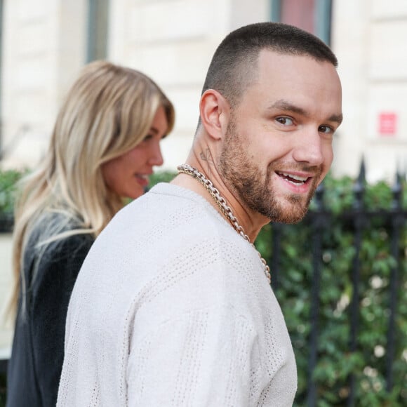 Liam Payne et sa compagne Kate Cassidy arrivent à l'hôtel La Réserve lors de la mode femme automne / hiver 2024-2025 lors de la Fashion Week de Paris (PFW), à Paris, France, le 2 mars 2024.