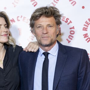 Alice Taglioni, Laurent Delahousse au photocall des invités au dîner de gala de l'association "Un rien c'est tout" au musée de l'armée aux Invalides à Paris le 7 mars 2024. Un Rien C'est Tout est une association à but non lucratif loi 1901 créée en septembre 2016 et implantée à Bordeaux Depuis 2017, plus de 3,7 millions d'euros de dons collectés pour 270 projets solidaires réalisés, hébergés sous quatre grandes causes : Droit à la dignité, enfance, santé et environnement. Le principe : proposer aux clients des partenaires de donner un euro ou d'arrondir le prix des achats. Tous ces petits riens permettent de gérer de grands projets. © Cyril Moreau / Bestimage 