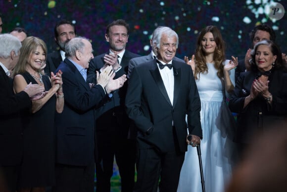 Jean Dujardin, Claude Brasseur, Jean-Paul Rouve, Jean-Paul Belmondo (Smoking Dior, chaussures Carvil) , Alice Pol , Françoise Fabian - 42ème cérémonie des César à la salle Pleyel à Paris le 24 février 2017. © Olivier Borde / Dominique Jacovides / Bestimage 