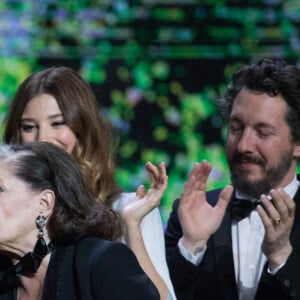 Claude Brasseur, Jean-Paul Rouve, Jean-Paul Belmondo (Smoking Dior, chaussures Carvil) , Alice Pol, Guillaume Gallienne , Françoise Fabian - 42ème cérémonie des César à la salle Pleyel à Paris le 24 février 2017. © Olivier Borde / Dominique Jacovides / Bestimage 