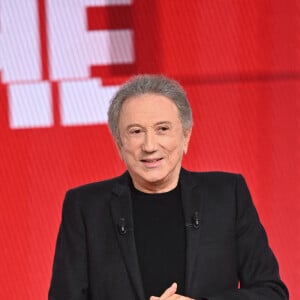 Exclusif - Michel Drucker - Enregistrement de l'émission "Vivement Dimanche", présentée par M.Drucker et diffusée le 27 octobre sur France 3 © Guillaume Gaffiot / Bestimage 