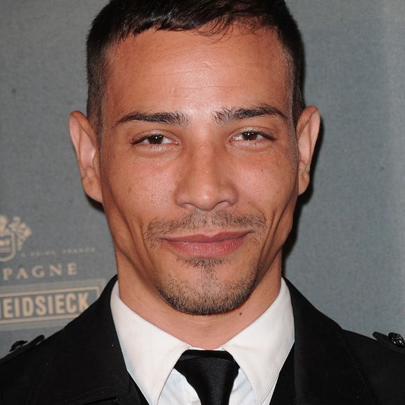 Depuis, Steevy Boulay a diversifié sa carrière en devenant chroniqueur, comédien, et désormais entrepreneur...
Steevy Boulay assiste au dîner Piper-Heidsieck lors du 64e Festival de Cannes annuel à Marche Forville à Cannes, France, le 13 mai 2011. Photo par Giancarlo Gorassini/ABACAPRESS.COM