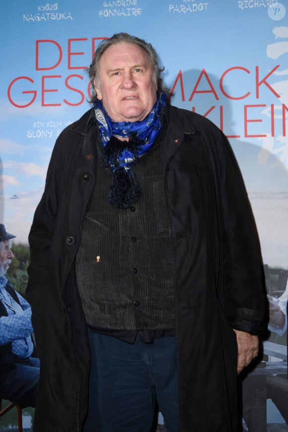 Mais il ne s'y est pas rendu
Gérard Depardieu est à la première du film "The Taste of Small Things" à Berlin le 12 janvier 2023.