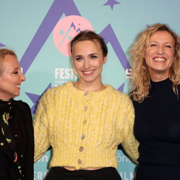 Alexandra Lamy, Chloé Jouannet, Audrey Lamy - 27ème Festival International du Film de Comédie de l'Alpe d'Huez le 17 janvier 2024. © Dominique Jacovides/Bestimage