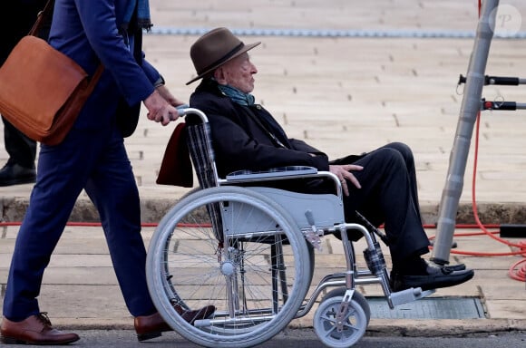 Edgar Morin - Cérémonie d'accueil officielle du Président de la République, Emmanuel Macron et de Brigitte Macron sur la place Mechouar à Rabat au Maroc le 28 octobre 2024. © Dominique Jacovides/Bestimage 