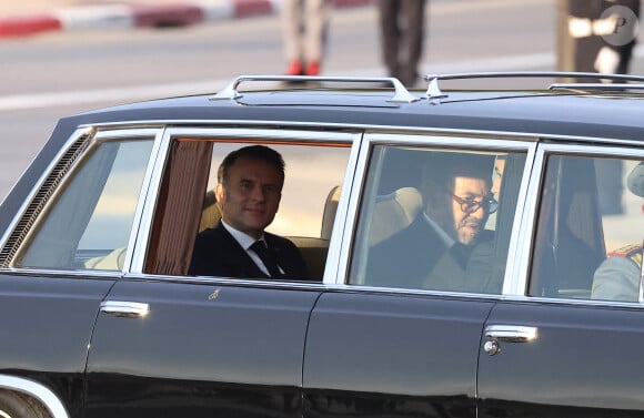 Emmanuel Macron et Mohammed VI, Roi du Maroc - Cérémonie d'accueil officielle du Président de la République, Emmanuel Macron et de Brigitte Macron sur la place Mechouar à Rabat au Maroc le 28 octobre 2024. © Dominique Jacovides/Bestimage 