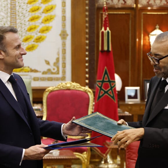 Le président de la République française Emmanuel Macron et le roi Mohammed VI lors de leur entretien au palais royal à Rabat, le 28 octobre 2024. © Ludovic Marin / Pool / Bestimage 