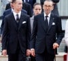 Le roi Mohammed VI entouré de sa famille a personnellement accueilli le couple présidentiel à l'aéroport de Rabat-Salé, au son de la fanfare de la garde royale et de 21 coups de canons. 
Accueil du président de la République française Emmanuel Macron et Brigitte Macron par le roi Mohammed VI à Rabat (Maroc), le 28 octobre 2024. © Ludovic Marin / Pool / Bestimage 