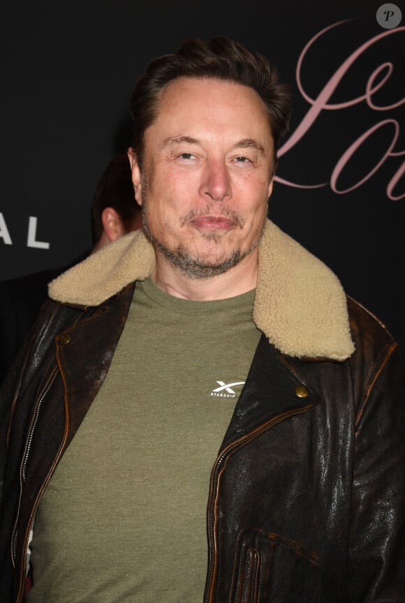 Elon Musk lors de la première de "Lola" au Regency Bruin Theatre à Los Angeles le 3 février 2024.