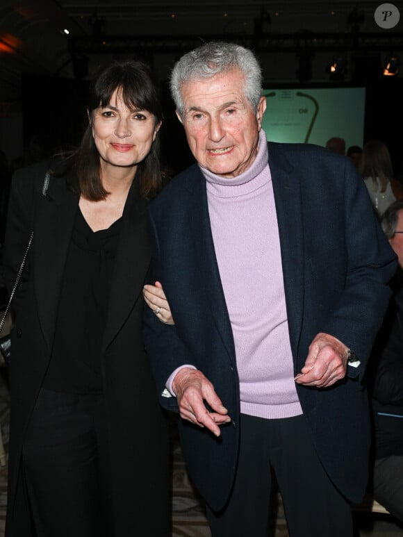 
Claude Lelouch et sa compagne Valérie Perrin - Gala caritatif des "Stéthos d'Or" qui récompensent les artistes qui contribuent au bien-être de tous, organisé par la Fondation pour la Recherche en Physiologie au George V à Paris, le 27 mars 2023. © Coadic Guirec-Rachid Bellak/Bestimage