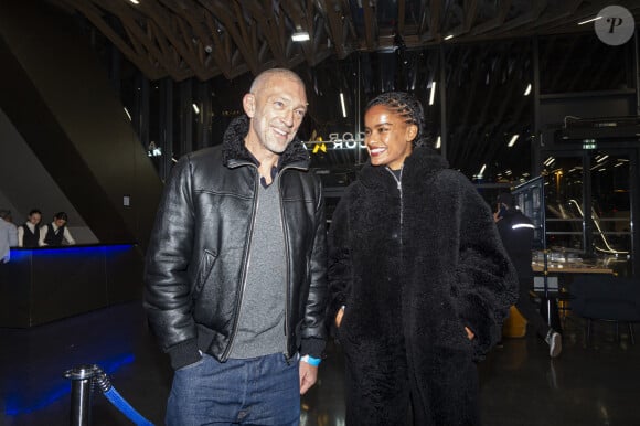 Le couple accueillera son premier enfant dans les semaines à venir 
Vincent Cassel et sa compagne Narah Baptista - Célébrités assistent aux combats de MMA, Professional Fighters League Europe (PFL) à l’accord Arena de Bercy à Paris le 7 mars 2024. © Pierre Perusseau/Bestimage 