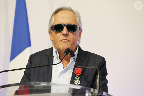 Cérémonie de remise des insignes d' officier de la légion d' honneur à Gilbert Montagné en présence de Sophie Cluzel Secrétaire d' Etat chargée des Personnes handicapées à Paris le 23 septembre 2021. © Panoramic/Bestimage