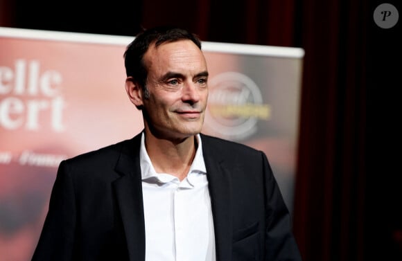 Anthony Delon au photocall de la cérémonie de remise du prix lumière de la 16ème édition du Festival Lumière à l'Amphithéâtre - Centre de Congrès à Lyon, France, le 18 octobre 2024. © Dominique Jacovides/Bestimage