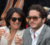 Il fait notamment beaucoup de blagues sur l'apparence physique des gens...Florence Foresti, Alexandre Kominek dans les tribunes pendant Roland Garros 2022 le 29 mai 2022 à Paris, France. Photo par Nasser Berzane/ABACAPRESS.COM