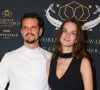 Juan Arbelaez et sa compagne Cassandre Verdier ont vécu une journée savoureuse !
Exclusif - Le chef Juan Arbelaez et sa compagne Cassandre Verdier, lors du "World Caviar Awards", le 1er championnat du monde de Caviar au Château Hôtel Grand Barrail à Saint-Emilion, en Gironde, France © Jean-Marc Lhomer/Bestimage