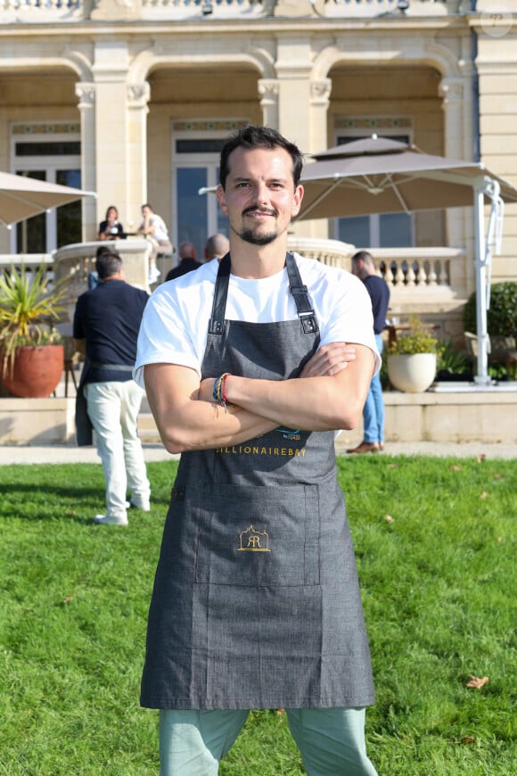 Le chef avait rendez-vous au "World Caviar Awards"
Exclusif - Le chef Juan Arbelaez, lors du "World Caviar Awards", le 1er championnat du monde de Caviar au Château Hôtel Grand Barrail à Saint-Emilion, en Gironde, France, le 30 octobre 2024. © Jean-Marc Lhomer/Bestimage