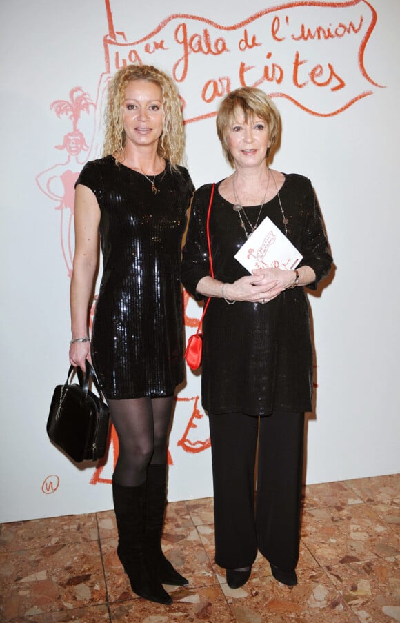 Raphaëlle Ricci et sa mère Alice Dona pour le Gala de l'Union des Artistes au Cirque d'Hiver Bouglione le 29   mars 2010