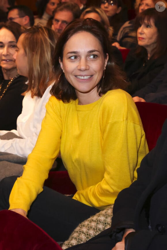 Ce lundi 4 novembre 2024, Nathalie Péchala parée d'un joli pull jaune a assisté en solo au concert d'Elisa Tovati qui s'est tenu au Studio Marigny à Paris. 
Exclusif - Nathalie Péchalat au concert de Elisa Tovati au Studio Marigny à Paris le 4 novembre 2024. © Jack Tribeca / Bestimage 