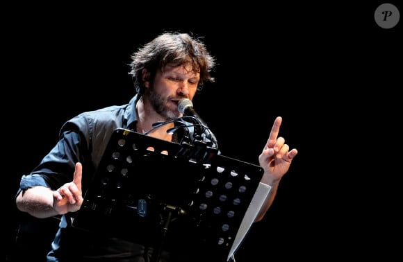 Exclusif - Bertrand Cantat (ex-membre du groupe "Noir Désir" et actuel membre du groupe "Détroit") fait une pause dans sa carrière musicale et se lance dans une tournée de lecture de textes poétiques avec deux musiciens autour de lui. Son nouveau spectacle de lecture (Condor Live) est tiré du livre "Condor" de Caryl Ferey. C'est une oeuvre allégorique et hallucinée, d'un couple fuyant la mort dans le Chili d'après Pinochet. Cenon, le 22 septembre 2016. © Patrick Bernard/ Bestimage