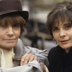 Archives - En France, à Paris, Nadine Trintignant et sa fille Marie Trintignant le 15 avril 1994.