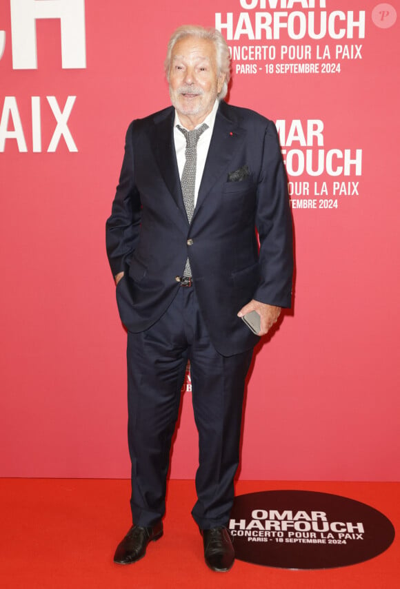 Pierre Arditi au photocall du "concerto pour la paix" de Omar Harfouch au Théâtre des Champs-Elysées à Paris le 18 septembre 2024. © Coadic Guirec / Bestimage 