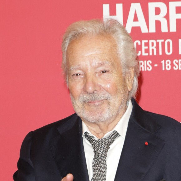 Pierre Arditi au photocall du "concerto pour la paix" de Omar Harfouch au Théâtre des Champs-Elysées à Paris le 18 septembre 2024. © Coadic Guirec / Bestimage 