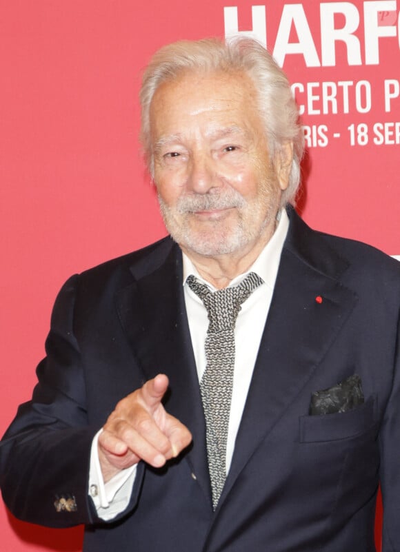 Pierre Arditi au photocall du "concerto pour la paix" de Omar Harfouch au Théâtre des Champs-Elysées à Paris le 18 septembre 2024. © Coadic Guirec / Bestimage 