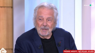 "J'en ai marre maintenant" : Pierre Arditi s'agace sur le plateau de C à Vous, Anne-Elisabeth Lemoine en fait les frais