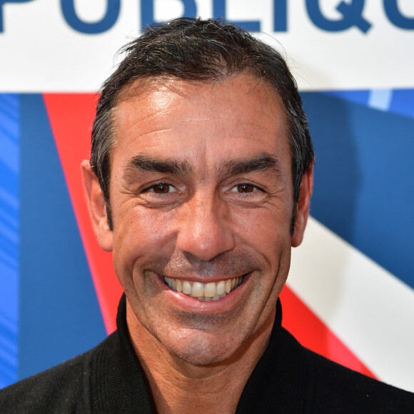 Robert Pirès célèbre l'anniversaire de son fils

Robert Pirès lors de l'inauguration d'un magasin Intersport Paris République à Paris. © Veeren / Bestimage