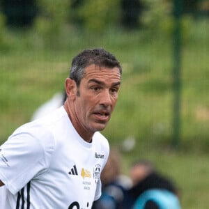 Robert Pires - Match de football caritatif du Variétés club de France au profit de l'opération Pièces jaunes au stade Bernard Giroux à Plaisir, France, le 24 avril 2024. Le match a permis de récolter 57.500€. © Pierre Perusseau/Bestimage