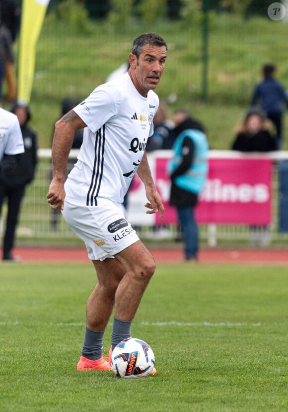 Robert Pires - Match de football caritatif du Variétés club de France au profit de l'opération Pièces jaunes au stade Bernard Giroux à Plaisir, France, le 24 avril 2024. Le match a permis de récolter 57.500€. © Pierre Perusseau/Bestimage