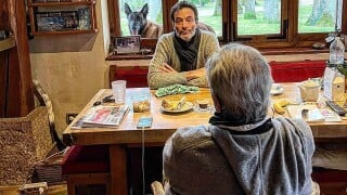 Anthony Delon partage l'une des dernières vidéos de son père Alain Delon, toujours alerte malgré sa santé fragilisée