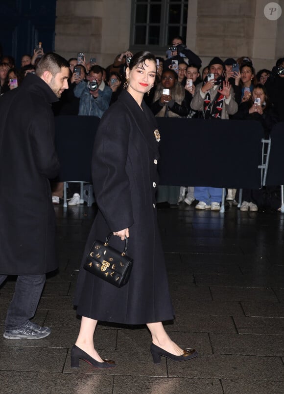 Clara Luciani - Arrivées au défilé Schiaparelli mode femme automne / hiver 2024-2025 lors de la Fashion Week de Paris (PFW) au pavillon Vendôme, à Paris, France, le 29 février 2024. © Denis Guignebourg/Bestimage