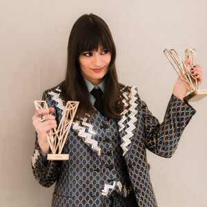 Exclusif - Clara Luciani (Artiste féminine de l'année et Album de l'année pour "Coeur") en backstage lors la 37ème cérémonie des Victoires de la musique à la Seine musicale de Boulogne-Billancourt, le 11 février 2022. © Tiziano Da Silva / Cyril Moreau / Bestimage 