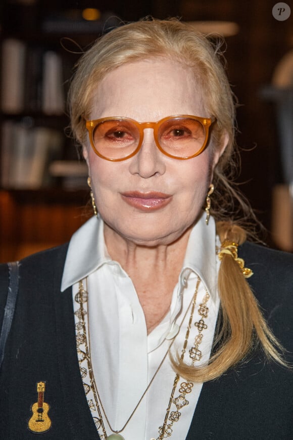 Sylvie Vartan assiste à l'ouverture du salon de coiffure de Christophe-Nicolas Biot à l'hôtel Lutetia à Paris, France, le 19 octobre 2023. Photo par Aurore Marechal/ABACAPRESS.COM