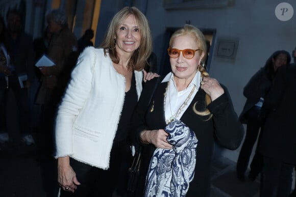 Martine Couralet-Laing et Sylvie Vartan assistent au lancement du livre 'DreamLand' de Martine Couralet-Laing à Paris, France, le 19 octobre 2023. Photo par Jerome Dominé/ABACAPRESS.COM