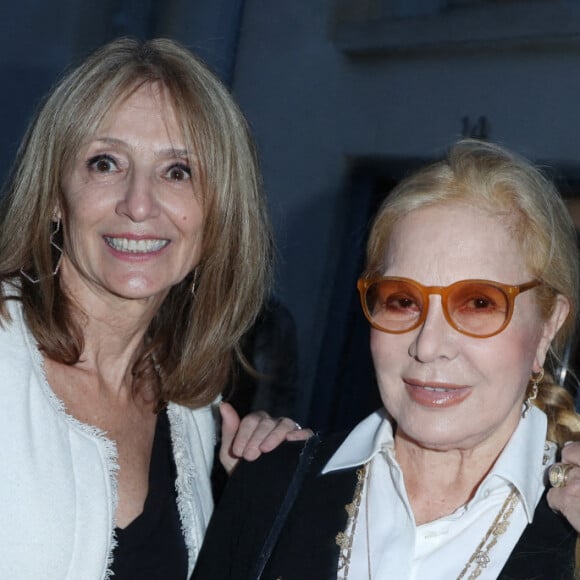 Martine Couralet-Laing et Sylvie Vartan assistent au lancement du livre 'DreamLand' de Martine Couralet-Laing à Paris, France, le 19 octobre 2023. Photo par Jerome Dominé/ABACAPRESS.COM