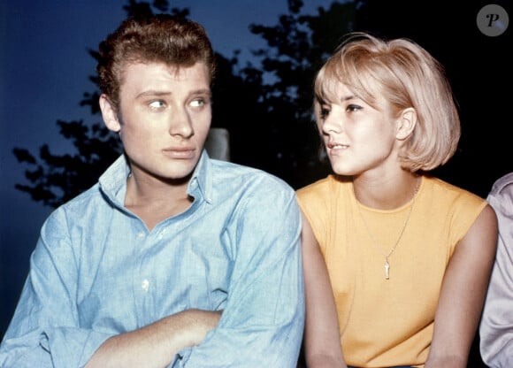 Elle a rendu un hommage émouvant à Johnny Hallyday, avec des images d'archives et une interprétation de Que je t'aime.
Le musicien français Johnny Hallyday avec Sylvie Vartan. (années 60). Photo par DPA/ABACAPRESS.COM