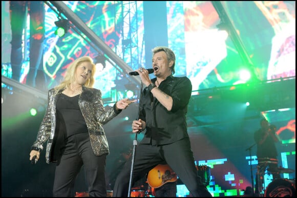 Exclusif - Sylvie Vartan - Concert de Johnny Hallyday, tournée "Tour 66" au Stade de France le 31 mai 2009.