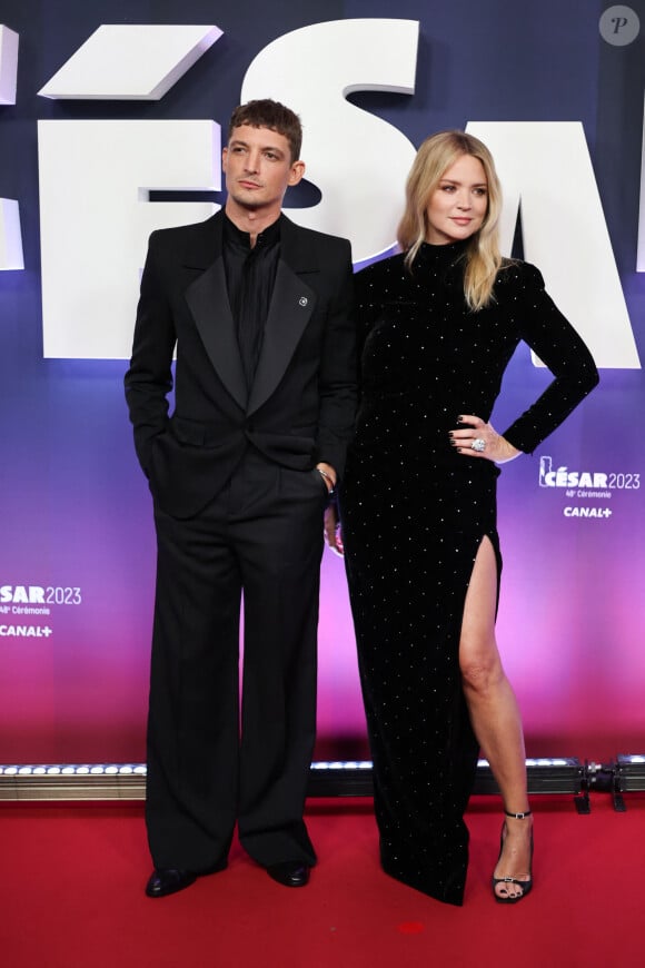 Virginie Efira et son compagnon Niels Schneider au photocall de la 48ème cérémonie des César à l'Olympia à Paris le 24 février 2023 © Dominique Jacovides / Olivier Borde / Bestimage