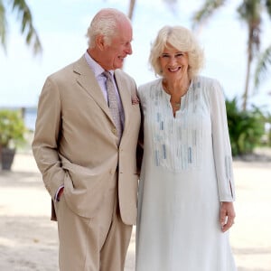 Le souverain anglais et sa femme Camilla n'ont pas d'enfants ensemble...Sur cette image publiée le 27 octobre 2024, le roi Charles III et la reine Camilla sourient lors d'une visite sur une plage le 25 octobre 2024 à Apia, Samoa. La visite du roi en Australie est sa première en tant que monarque, et la réunion des chefs de gouvernement du Commonwealth (CHOGM) à Samoa sera sa première en tant que chef du Commonwealth. Photo par Chris Jackson/Avalon/ABACAPRESS.COM