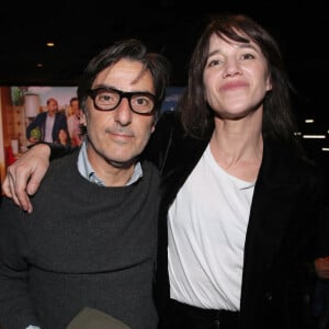 Exclusif - Yvan Attal et sa compagne Charlotte Gainsbourg - Avant-première du film "La Vie pour de vrai" au cinéma Pathé Wepler à Paris le 18 avril 2023. © Bertrand Rindoff / Bestimage 