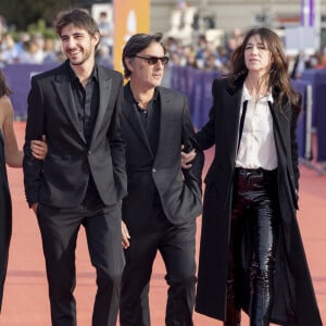 Ben Attal, Yvan Attal et Charlotte Gainsbourg ( présidente du jury) - Première du film "Les choses humaines" lors de la 47éme édition du Festival du Cinéma Américain de Deauville le 11 septembre 2021. © Olivier Borde / Bestimage 